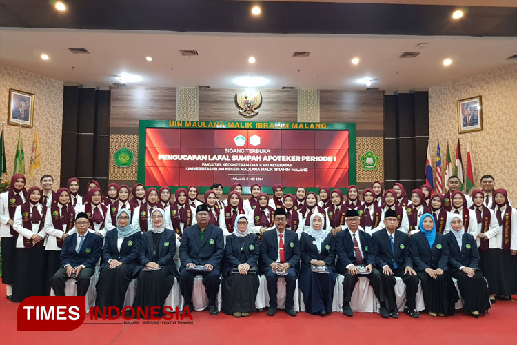 Sidang Terbuka Pengucapan Sumpah Apoteker Periode 1 yang digelar UIN Malang, Kamis (2/5/2024). (FOTO: Achmad Fikyansyah/TIMES Indonesia)
