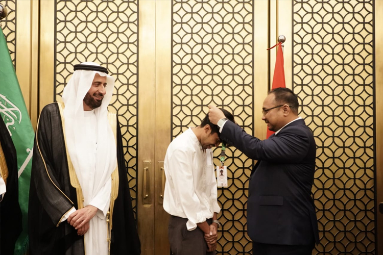 Saudi Minister of Hajj and Umrah, Tawfiq bin Fawzan Al-Rabiah, officially launched the Smart Card service for the 1445 H/2024 AD Hajj pilgrimage. (Photo: Kemenag RI)