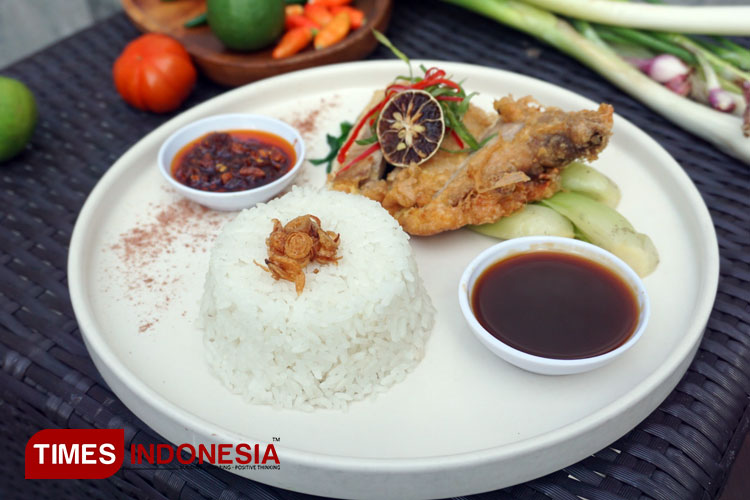 Kuliner promo Asian Fried Chicken di Aston Banyuwangi Hotel & Conference Center. (Foto: Fazar Dimas/TIMES Indonesia).