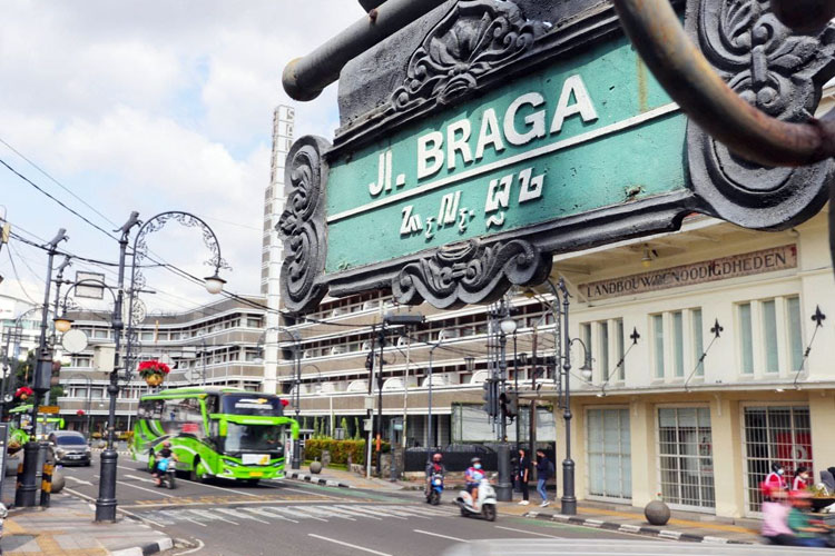 Lokasi jalan Braga Bandung yang akan diberlakukan car free day di hari Sabtu 4 Mei 2024. (Foto: Humas Bandung)