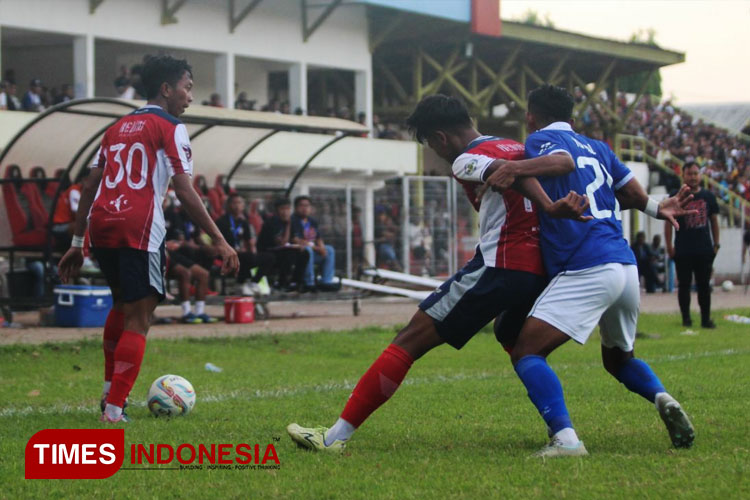 Laga Adhyaksa Farmel FC vs Persedikab (FOTO: yobby/TIMES Indonesia)