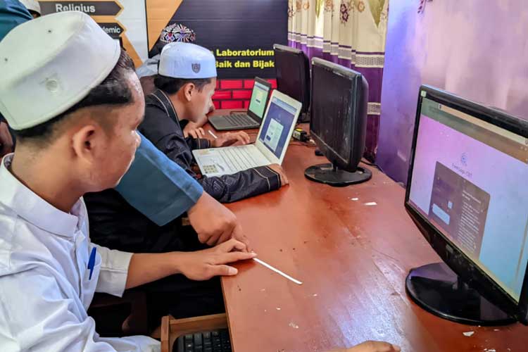 Suasana persiapan UKN yang diikuti oleh para santri PKPS di Kalteng. (FOTO: Kemenag Kalteng for TIMES Indonesia)