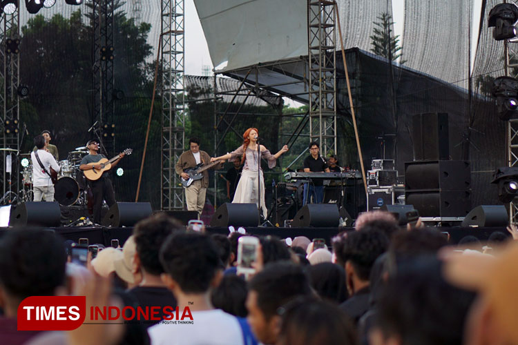 Suasana Connx OTW Festival di Lapangan Rampal Malang. (Foto: Rofi/TIMES Indonesia)