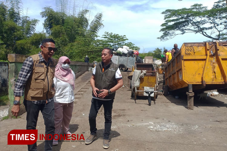 Usai Dikeluhkan Warga Soal Bau Sampah, Pj Wali Kota Malang Sidak TPS Jatimulyo