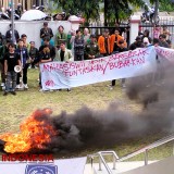 Mahasiswa Gelar Aksi Terkait Isu Buruh dan Pendidikan di DPRD Kota Tasikmalaya