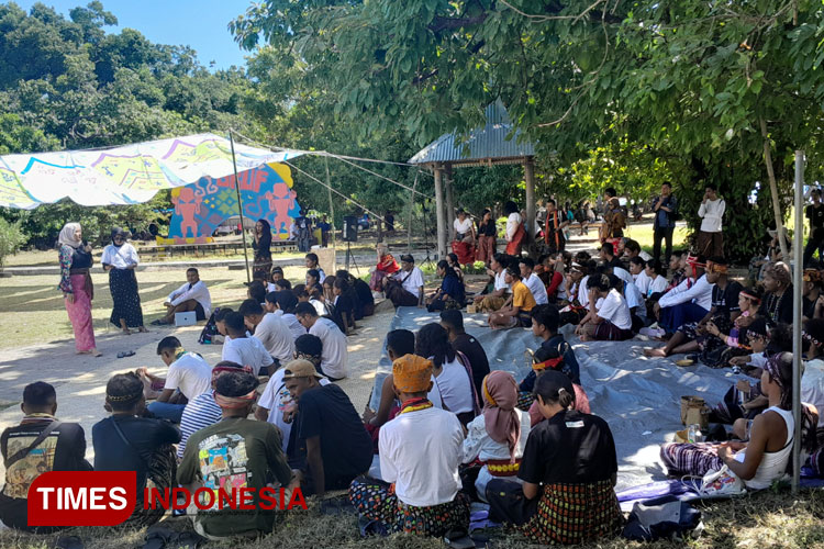 Sebelum melakukan aksi peserta Jambore mendapat briefing dari Gruf 2024.(FOTO: Habibudin/TIMES Indonesia)