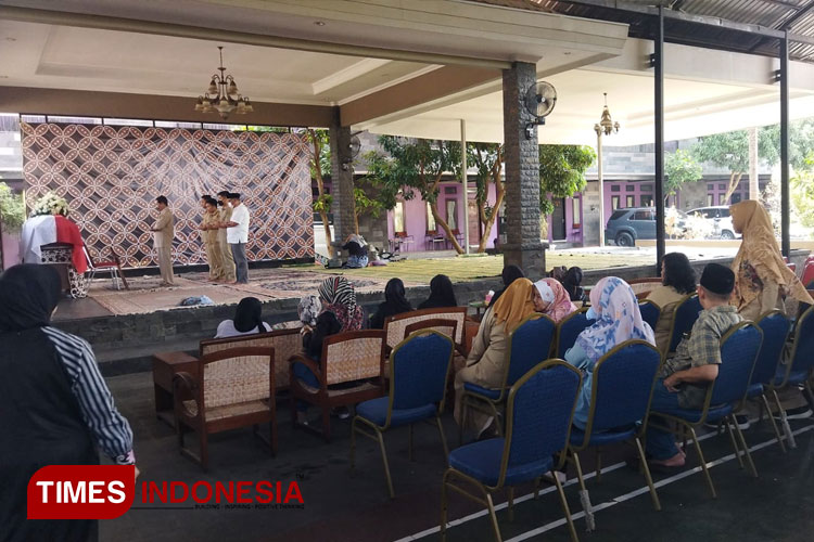 Suasana rumah duka almarhum mantan Bupati Bantul Suharsono (FOTO: Edis/TIMES Indonesia)