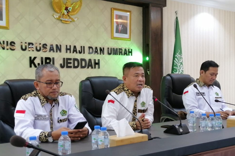 Konsul Haji KJRI Jeddah Nasrullah Jasam (tengah). (Foto: Kemenag RI)