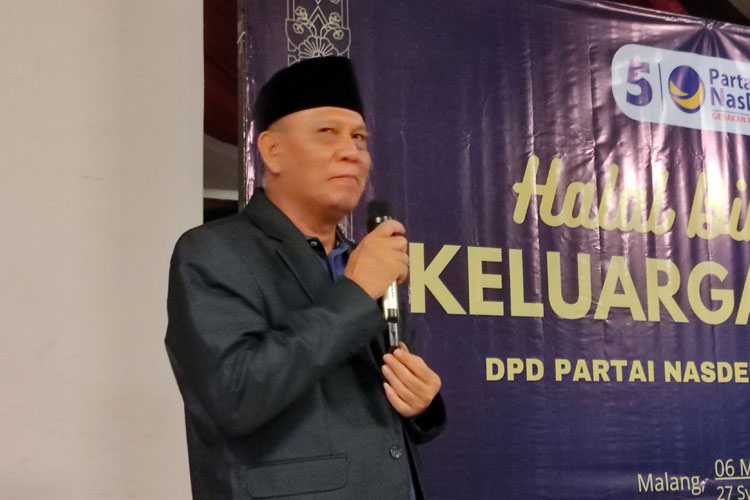 Hanan Jalil, Ketua DPD Partai Nasdem Kota Malang saat acara halalbihalal di di Hotel Grand Cakra, Kota Malang, Senin (6/5/2024) malam. (foto: dok Partai Nasdem Kota Malang)