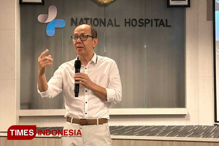 Digestive Surgery (Spesialis Bedah Digestive) National Hospital Surabaya, dr Iwan Kristian, Sp.B-KBD, Selasa (7/5/2024). (Foto: Lely Yuana/TIMES Indonesia)