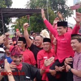 Daftar Cabup Malang Diiringi Ratusan Relawan, Gunawan 'Pesta Kemenangan Banteng'