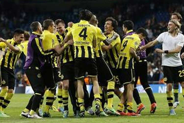 Pemain Borussia Dortmund merayakan keberhasilan lolos ke final Liga Champions usai menyingkirkan PSG. (Foto: BVB)