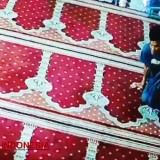 Terekam CCTV, Maling di Masjid Kota Malang Gasak Tas Driver Ojol
