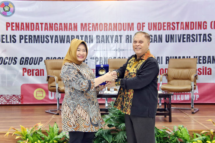 Siti Fauziah, Plt Sekretaris Jenderal MPR RI bersama Rektor Universitas Pancasila, Prof. Dr. Ir. Marsudi Wahyu Kisworo, IPU. (Foto: dok MPR RI)