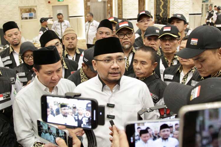 Menteri Agama RI Yaqut Cholil Qoumas usai bersilaturahmi dengan PPIH Arab Saudi 2024 di Kota Madinah. (Foto: MCH 2024 Kemenag RI)