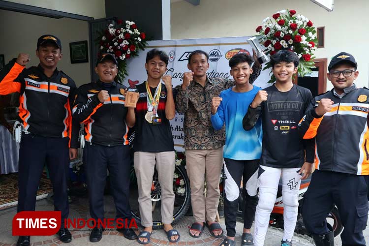 Aries-Agung-Paewai-c.jpg