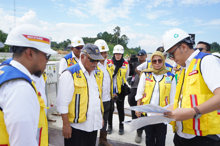 Tinjau Jaringan Jalan Tol Akses IKN Nusantara, Menteri PUPR RI: Siap Fungsional Agustus 2024