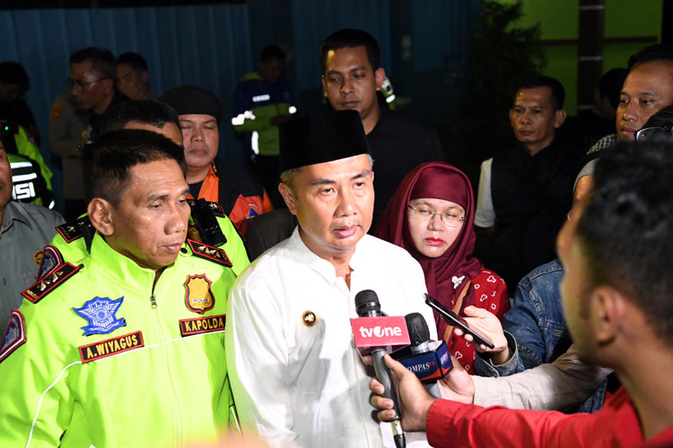 Bey Machmudin memberikan keterangan kepada para awak media berkaitan dengan kegiatan study tour dan anjurannya (Foto: Humas Pemprov Jabar for TIMES Indonesia)
