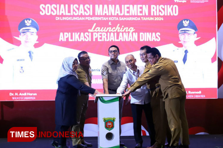 Wali Kota Samarinda, Andi Harun, bersama jajaran Pemkot Samarinda luncurkan aplikasi SIMPERJADIN (dok. Prokompim SamarindaTIMES Indonesia)