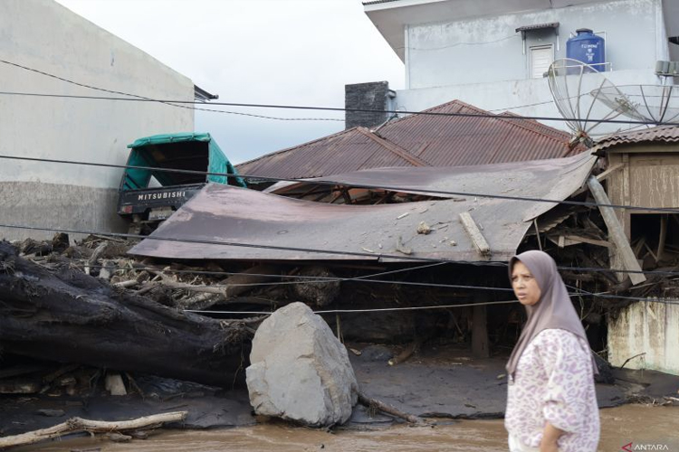 Update: Korban Meninggal Banjir Lahar Dingin Di Sumatra Barat Terus ...