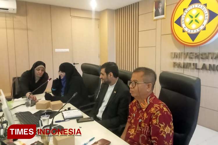 diskusi-Iran-Indonesia-di-kampus-UNPAM-b.jpg