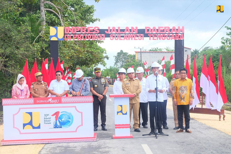 Presiden RI Jokowi Resmikan Inpres Jalan Daerah Sepanjang 165 km pada 15 Daerah di Sultra