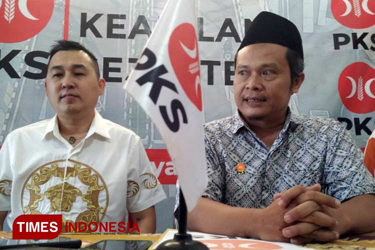 Ronny Siswanto saat di kantor DPD PKS kota Kediri (Foto: Yobby/TIMES Indonesia)