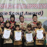Kwarcab Karanganyar Selenggarakan Eagle Scout Award