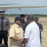 Prabowo Subianto Kunjungi Sumatera Barat, Serahkan Bantuan Kemanusiaan