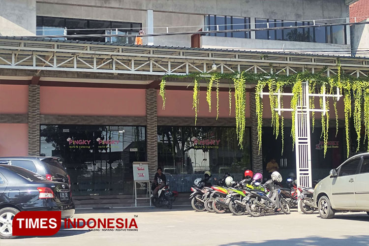 Resto dan Cafe Pingky, salah satu obyek pajak daerah di Kabupaten Lamongan, Kamis (16/5/2024). (FOTO: Moch. Nuril Huda/TIMES Indonesia)