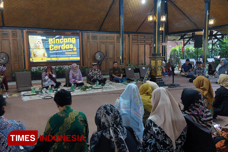 Giat sarasehan yang bertajuk Bincang Cerdas Kesetaraan Berkelas yang digelar di Pelinggihan kantor Disbudpar Banyuwangi. (Foto : Anggara Cahya/TIMES Indonesia)
