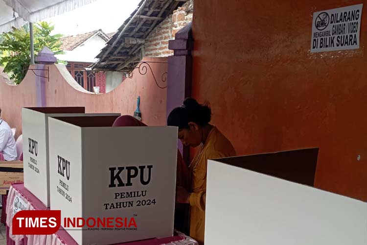 Proses Pemungutan Suara di Pemilu 2024 di Kabupaten Jombang. (FOTO : Rohmadi/TIMES Indonesia)