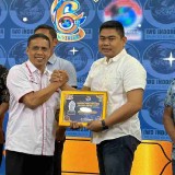 Kapten Ganda Yhoga Wakili Dandim 0316/Batam Terima Golden Award IWO Indonesia