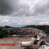 Tukang Angkut Sampah Kabupaten Malang Keluhkan Biaya Buang Sampah yang Memberatkan
