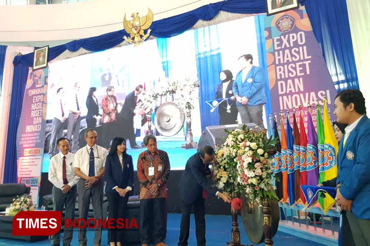 Pembukaan Expo Hasil Riset dan Inovasi yang digelar Polinema, Senin (20/5/2024). (Foto: Achmad Fikyansyah/TIMES Indonesia)