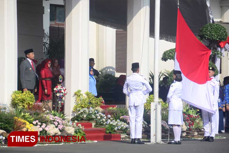 Suasana upacara Hari Kebangkitan Nasional di halaman Balai Kota Malang. (Foto: Adhitya Hendra/TIMES Indonesia)