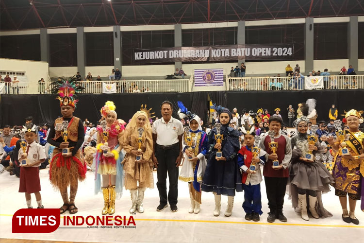 Permainan yang luar biasa yang ditampilkan dalam Kejuaraan Kota Drumband Kota Batu Open 2024. (FOTO: Muhammad Dhani Rahman/TIMES Indonesia)