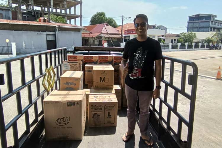 Paket-bantuan-yang-dikirimkan-oleh-IKA-UB-b.jpg
