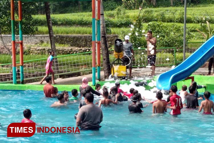 Destinasi wisata kolam renang Kiaradanu Kabupaten Majalengka. (FOTO: Hendri Firmansyah/TIMES Indonesia)