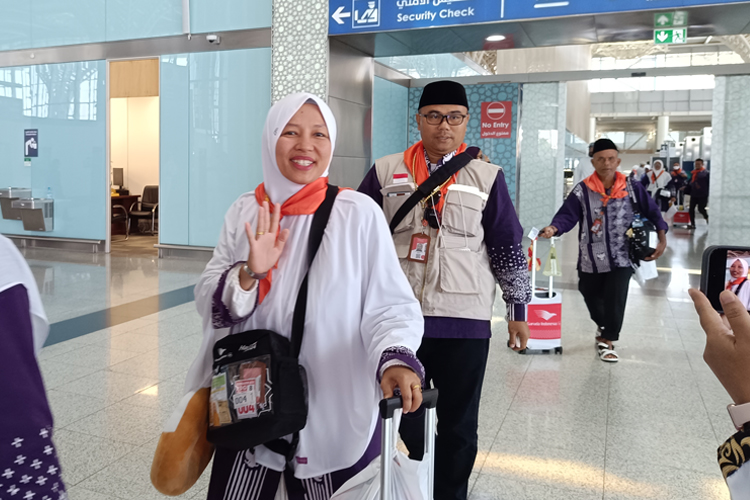 Jemaah Haji Indonesia tiba di Bandara AMAA Madinah. (Foto: MCH 2024 Kemenag RI)