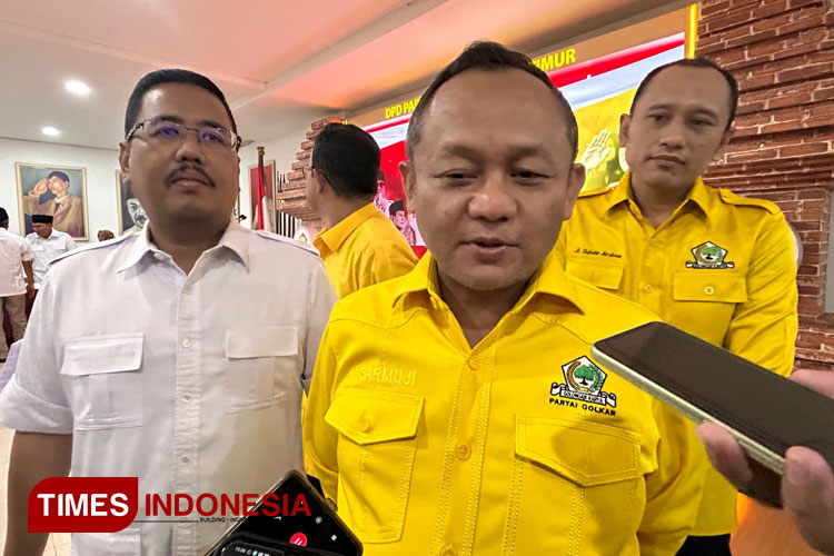 Ketua Golkar Jatim M Sarmuji saat melakukan kunjungan silaturahmi ke Kantor DPD Gerindra Jatim, Jumat (24/5/2024). (Foto: Lely Yuana/TIMES Indonesia)