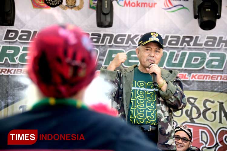 Bupati Malang, HM Sanusi, menyampaikan apresiasi dan komitmennya pada seniman dan kegiatan Festival Bantengan GP Ansor, yang dilangsungkan di Pantai Balekambang, Kabupaten Malang, Sabtu (25/5/2024). (Foto: Hendra Aditya/TIMES Indonesia)