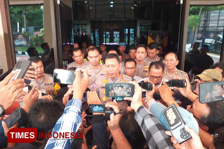 Konferensi Pers di Mapolres Jombang Pasca Kecelakaan Bus di Tol Jombang-Mojokerto Beberapa Waktu Lalu. (FOTO: Rohmadi/TIMES Indonesia)