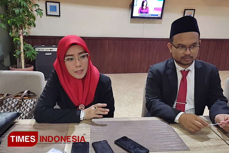 Ketua Komisioner Bawaslu Bondowoso Nani Agustina saat dikonfirmasi (FOTO: Moh Bahri/TIMES Indonesia)