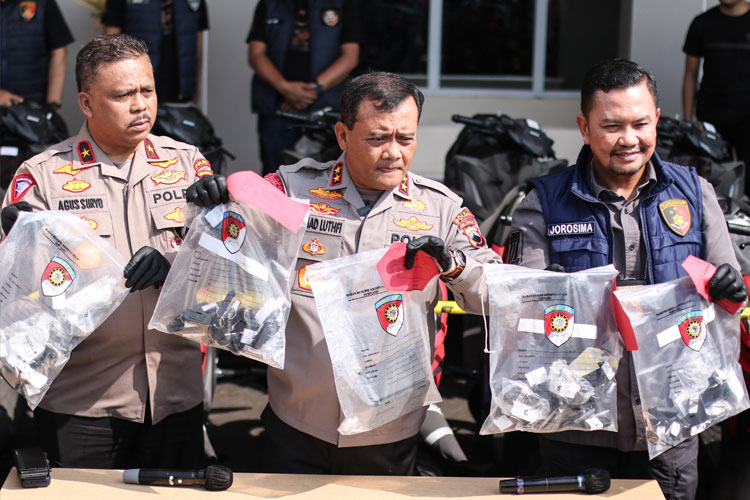 bukti-puluhan-unit-sepeda-motor-3.jpg