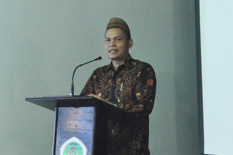 Ketua STKIP PGRI Pacitan, Dr Mukodi saat menegaskan komitmen kampusnya melestarikan budaya lokal Pacitan. (FOTO: Yusuf Arifai/TIMES Indonesia) 
