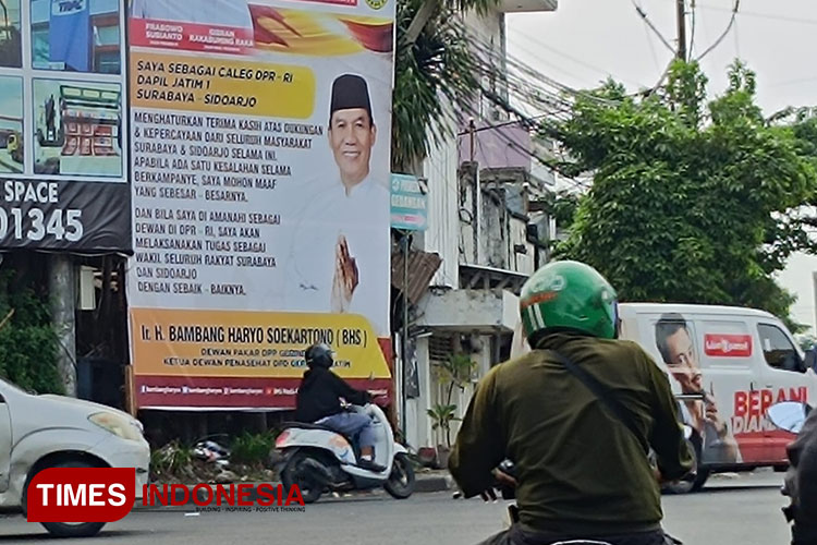 baliho-ucapan-terima-kasih-Bambang-Haryo-Soekartono.jpg