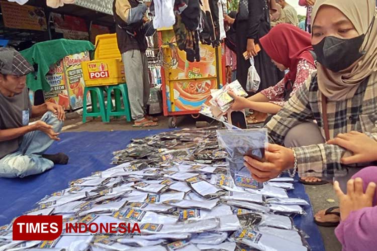 Kaos Kaki Buatan Paduraksa Pemalang Berjaya Hingga Luar Daerah