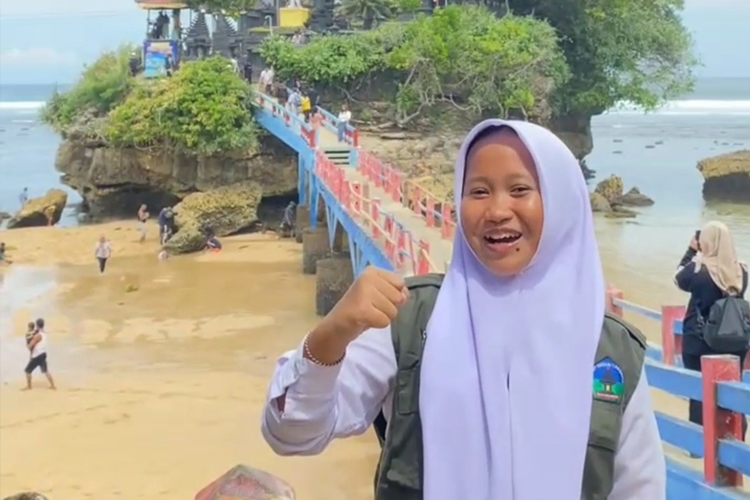 Chikita Faraya Devril siswi SMPN 1 Pagak yang terpilih jadi Bintang Sobat SMP Kabupaten Malang. (Istimewa)
