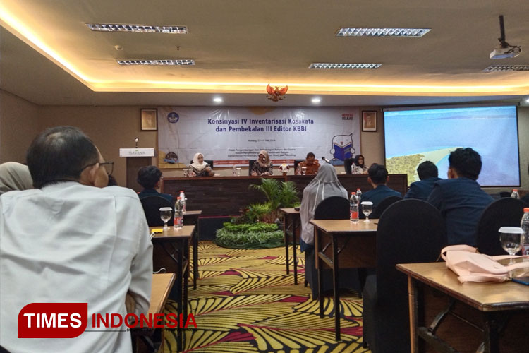 Pembukaan Konsinyasi IV Inventarisasi Kosakata dan Pembekalan III Editor KBBI (FOTO: Afifah Fitri Wahyuningtyas/TIMES Indonesia)